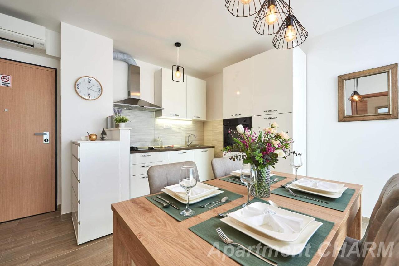 Luxury Apartment Charm With Pool Trogir Bagian luar foto